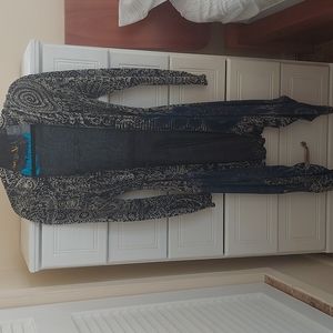 Designated Long Sweater Size Large, Navy partern